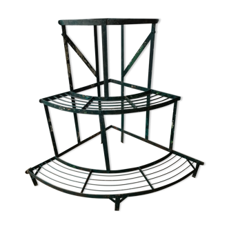 riveted metal corner pot holder