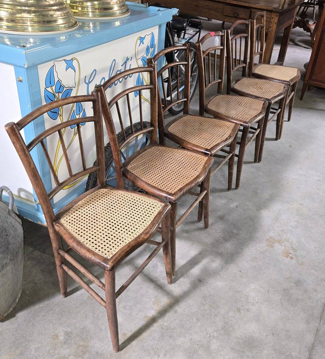 6 chaises en bois courbé d'après Thonet