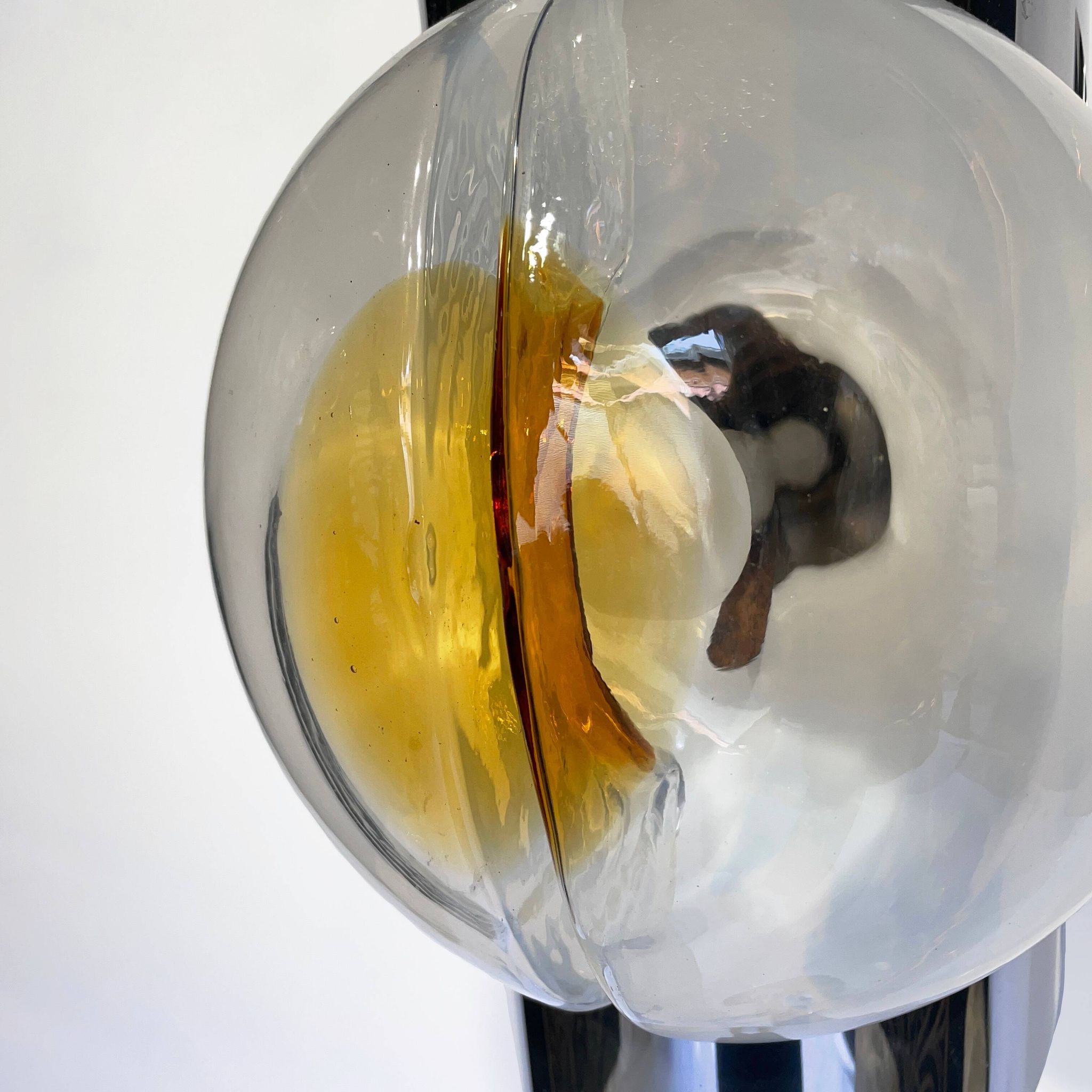 Lampadaire chromé 3 globes soufflés en verre de murano