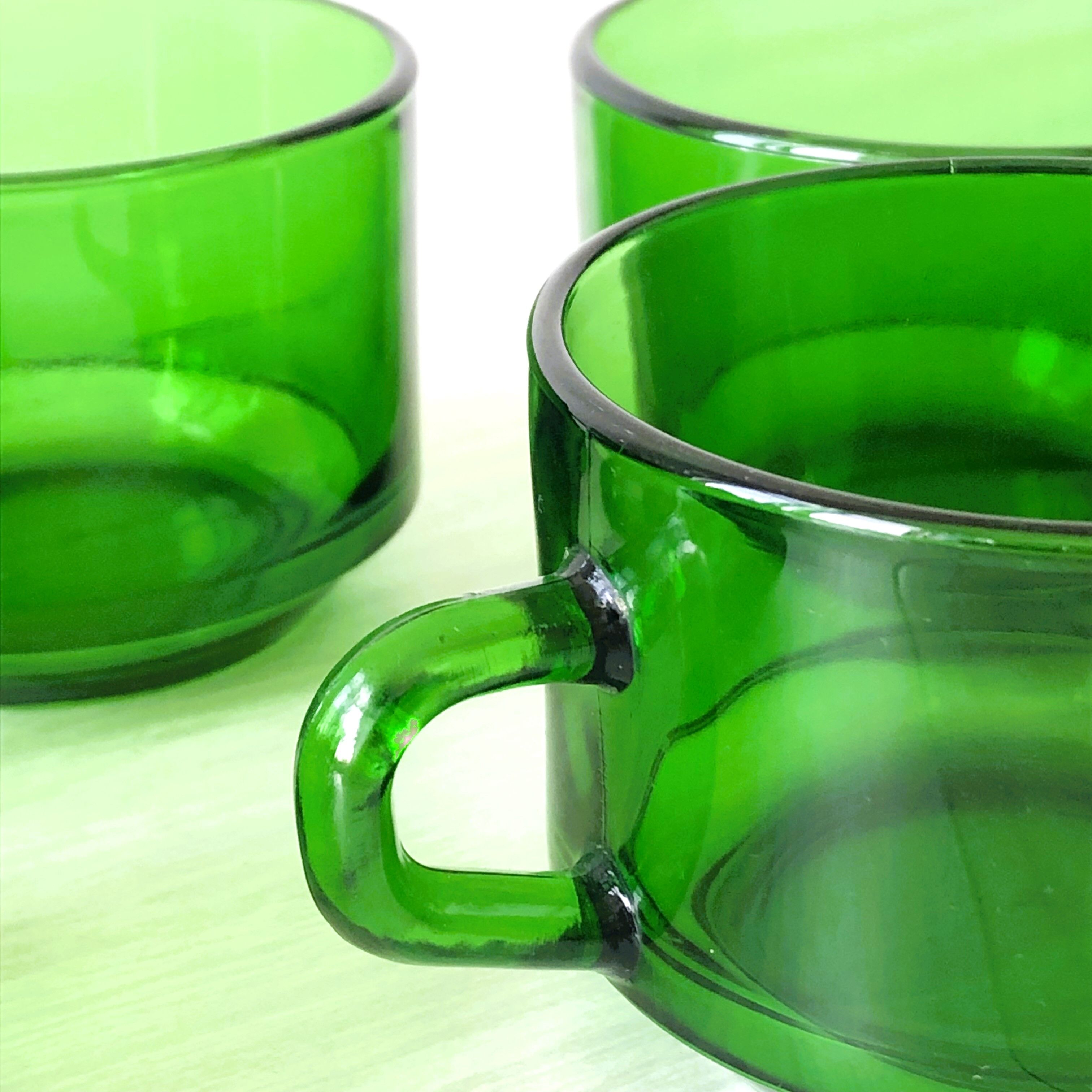 Lot de 5 tasses à café Vereco France vert emeraude translucide TBE vintage