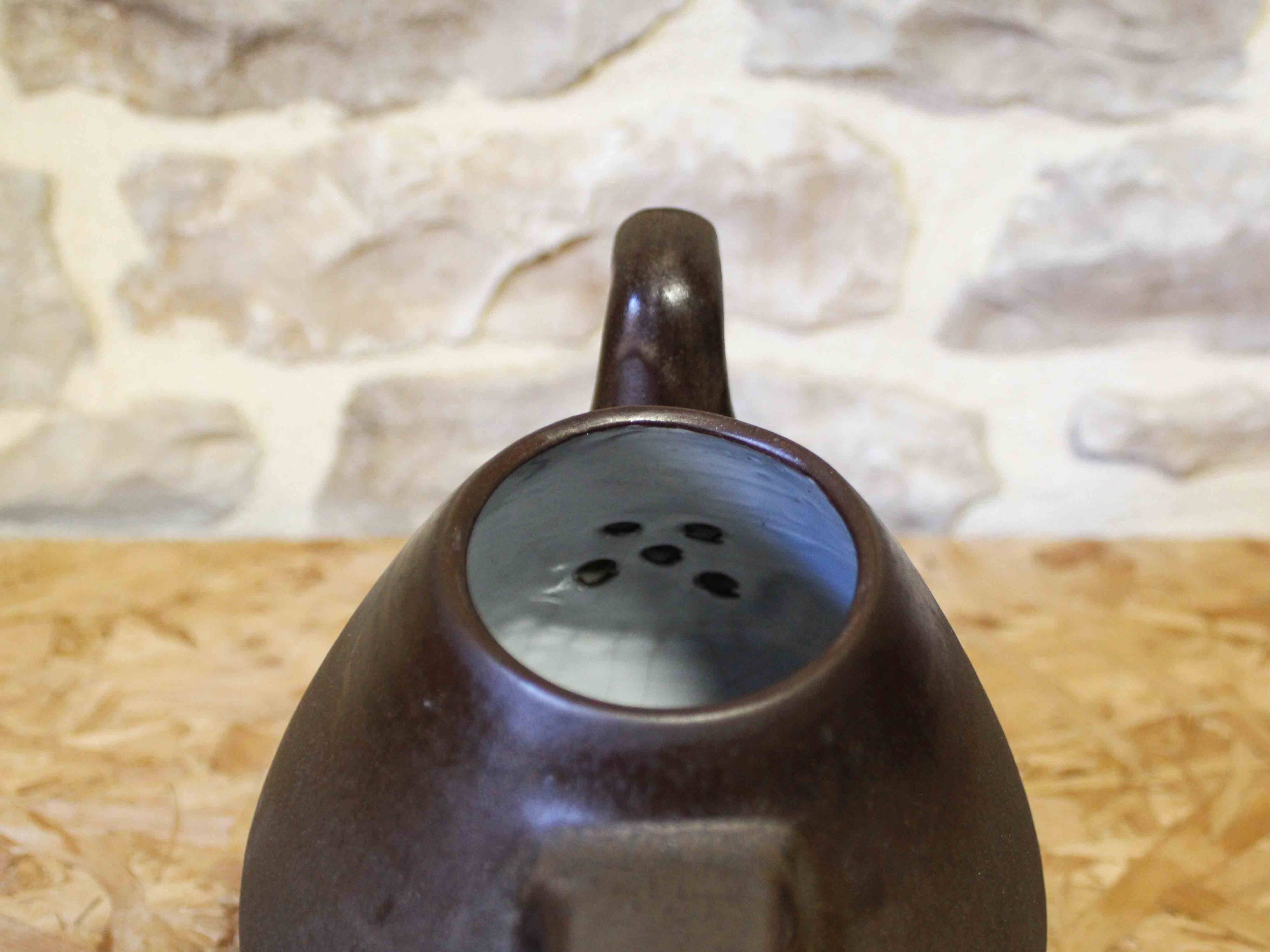 Ceramic teapot by Marc and Nicole Drillon Puisaye