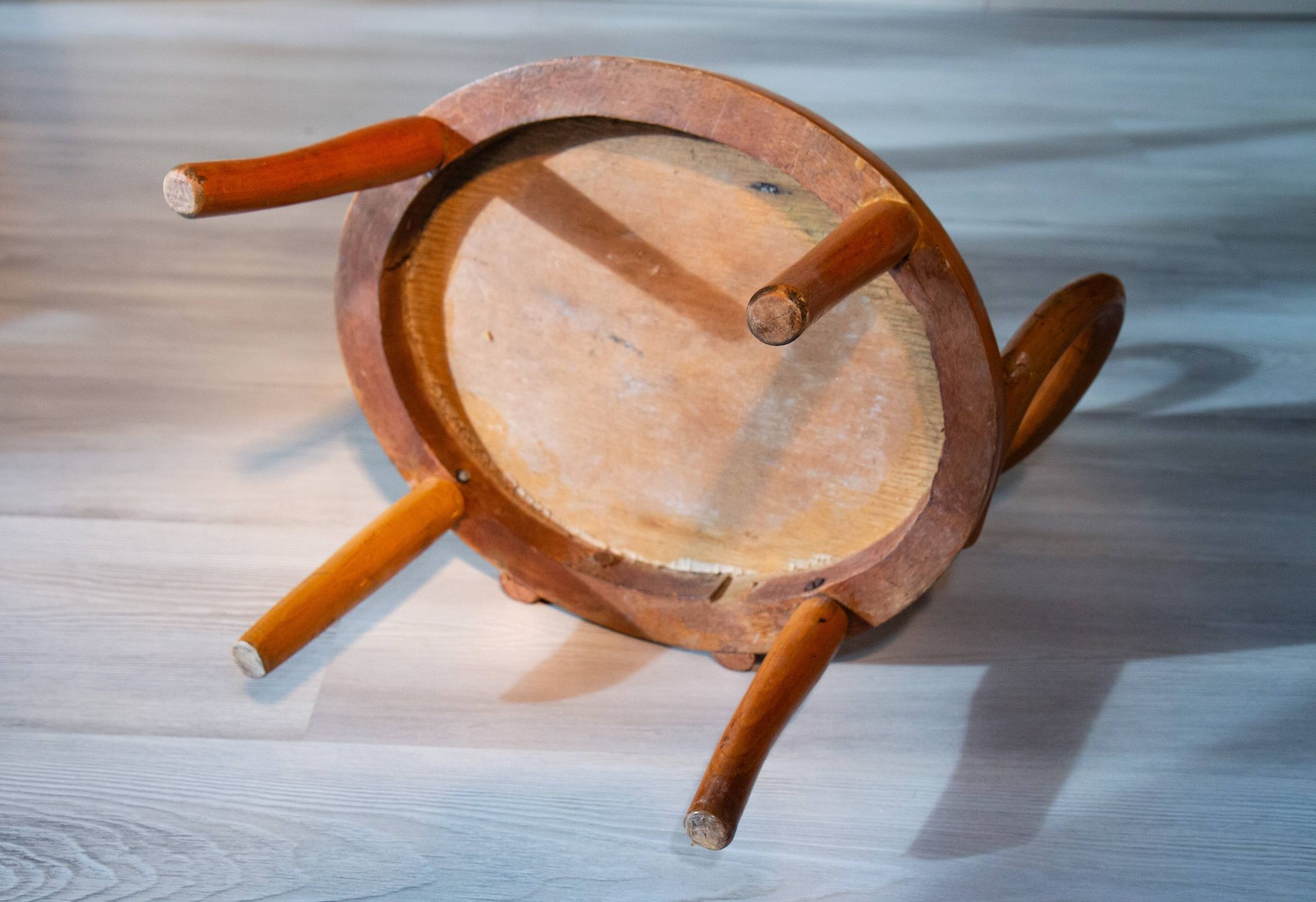 Le Corbusier style curved wood children's armchair, early 20th century