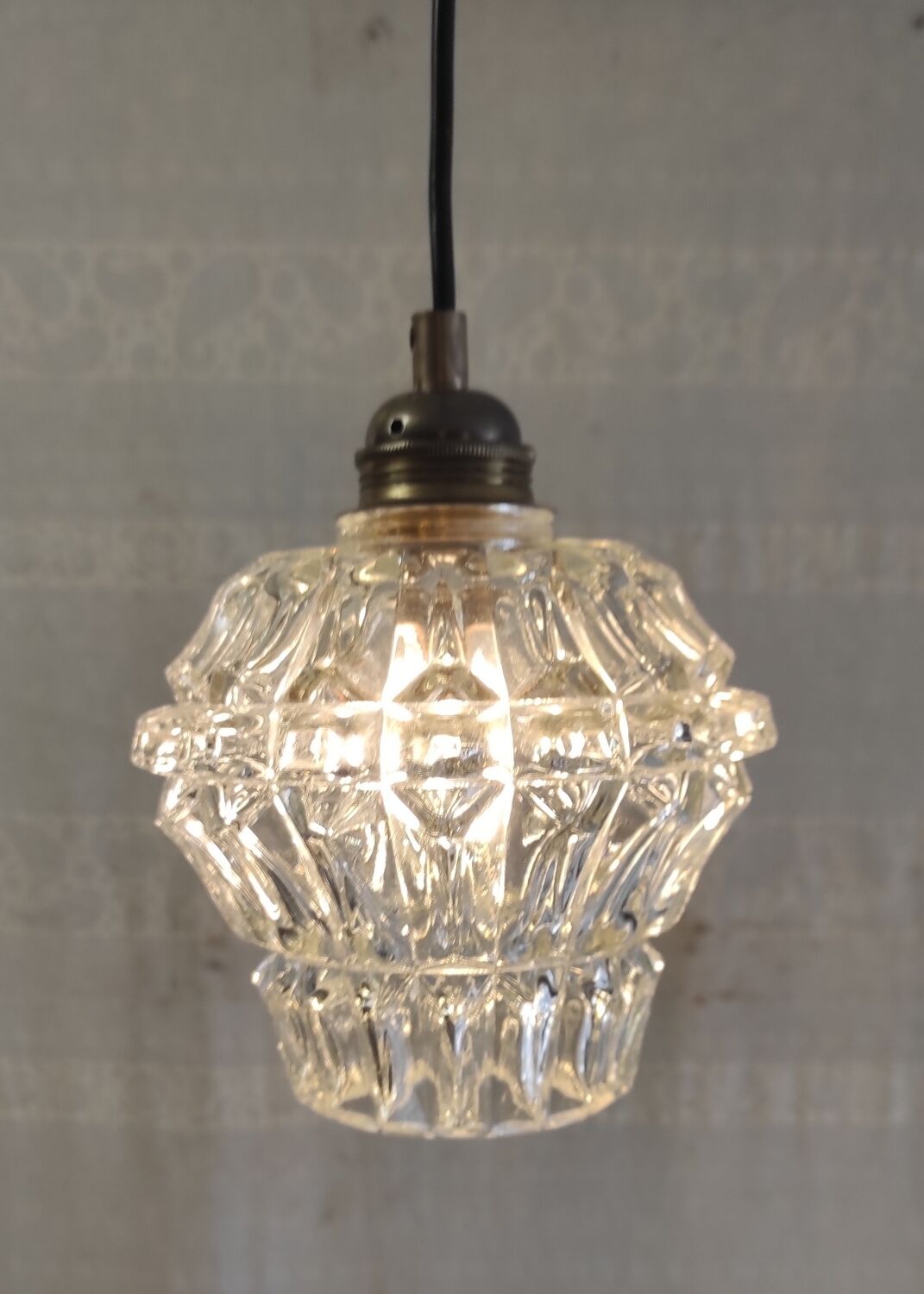 Portable globe lamp in antique glass - mid 20th century