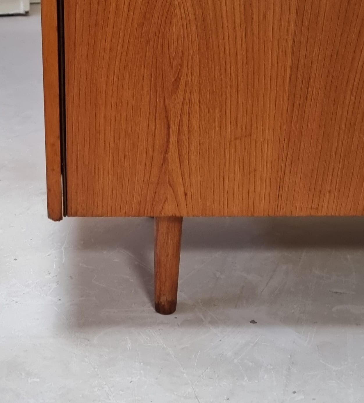 Mid-century display cabinet