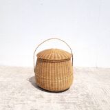 Rattan braided basket basket