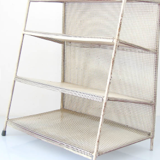 Carries metal 50s magazines