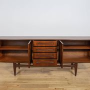 Buffet Mid-Century Modern par Victor Wilkins pour G-Plan, années 1960.