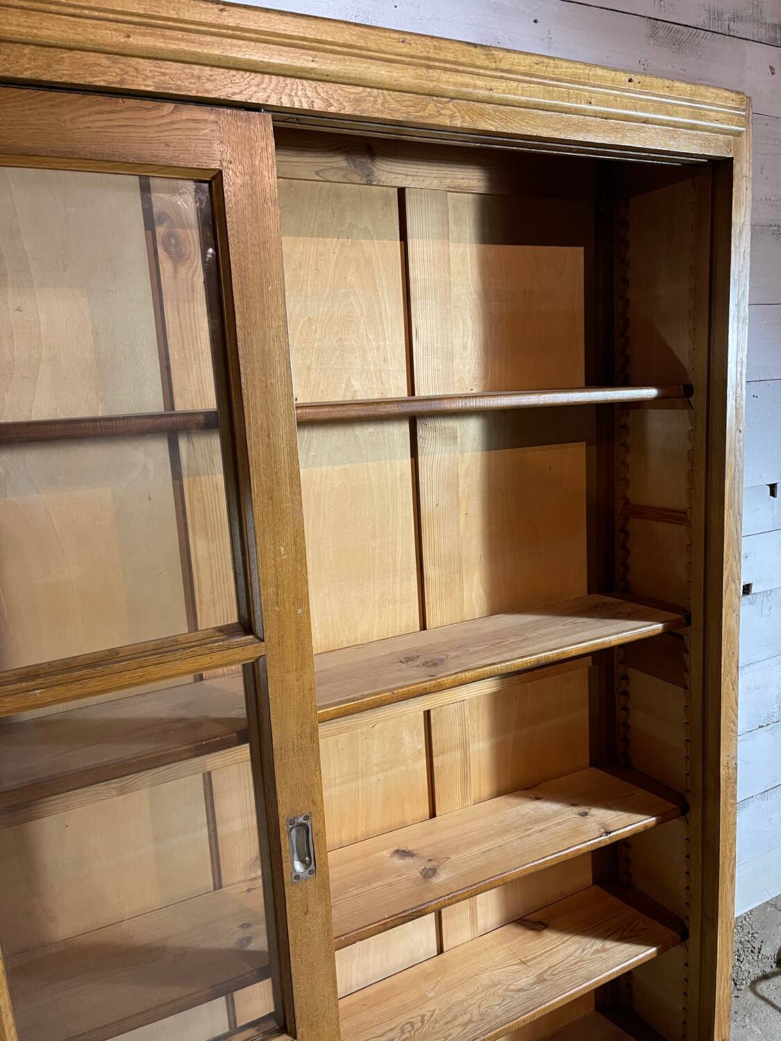 Glass cabinet