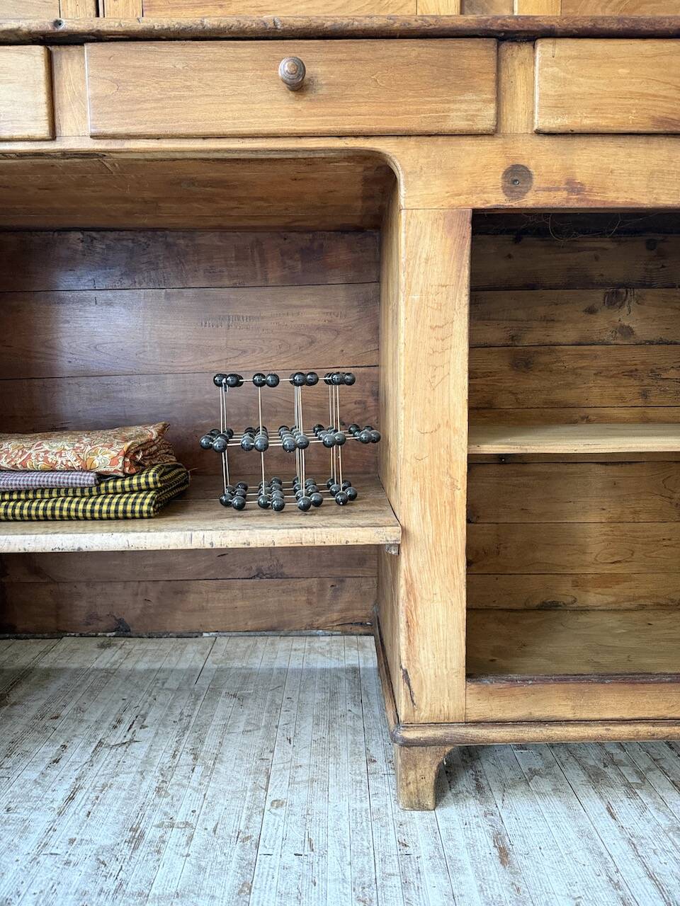 Mountain walnut furniture XXL 1900