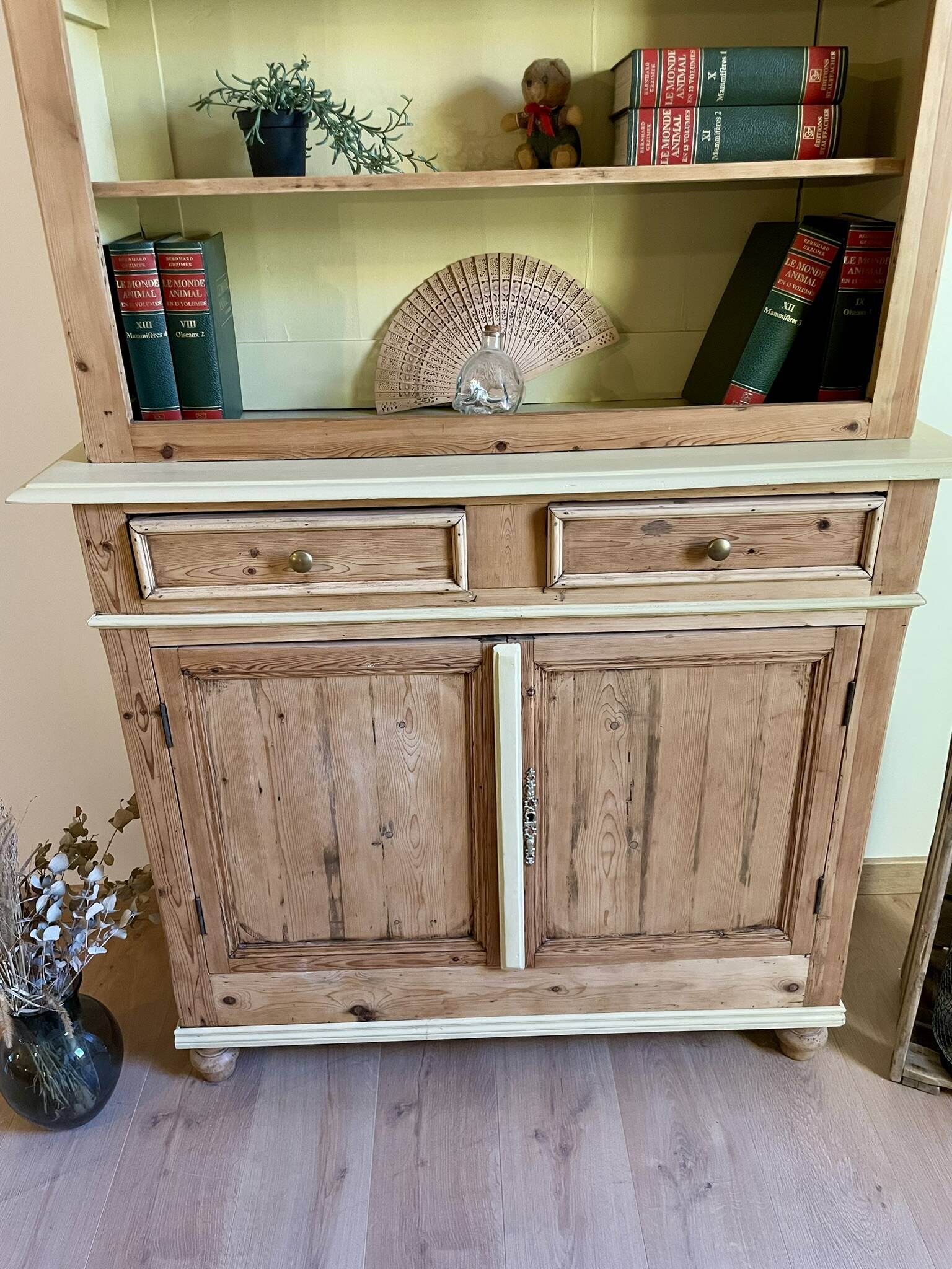 Sideboard or bookcase