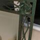 Console et miroir en fer forgé de style Art Nouveau - Art Déco