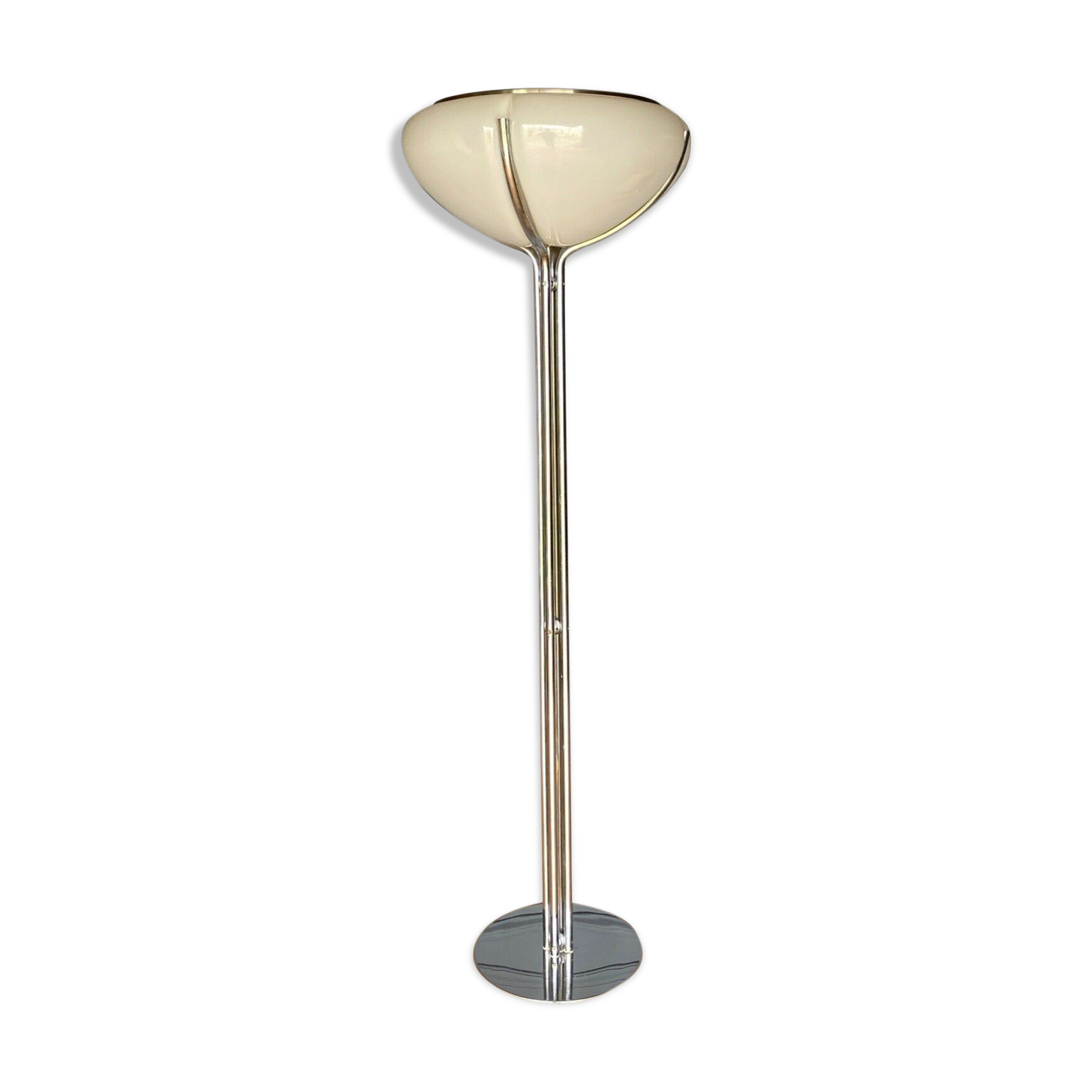Quadrifoglio floor lamp by Gae Aulenti for Harvey Guzzini 1974
