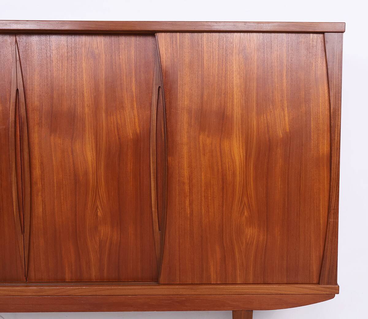 Enfilade vintage en teck avec 4 portes coulissantes, années 1960.