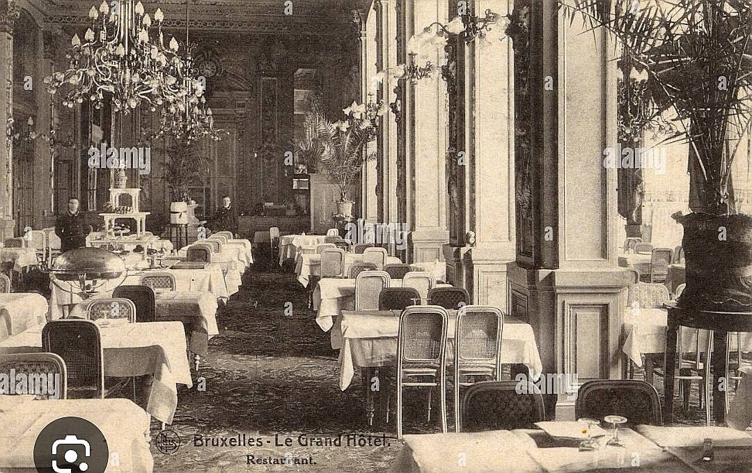 Old serving dish from the Grand Hôtel de Bruxelles