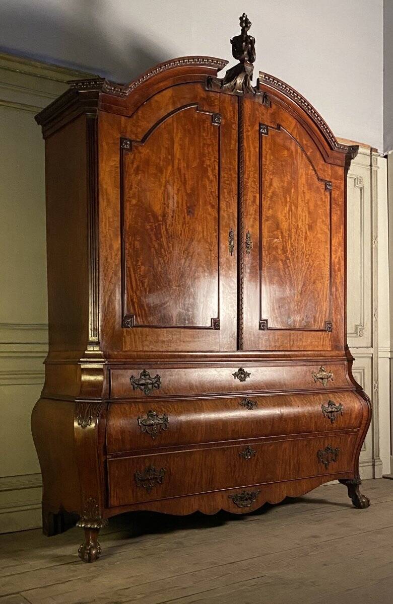 Deux corps en acajou blond de Cuba, Hollande, XVIIIème siècle