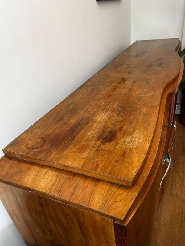 Grand Buffet art deco en noyer avec vitrine