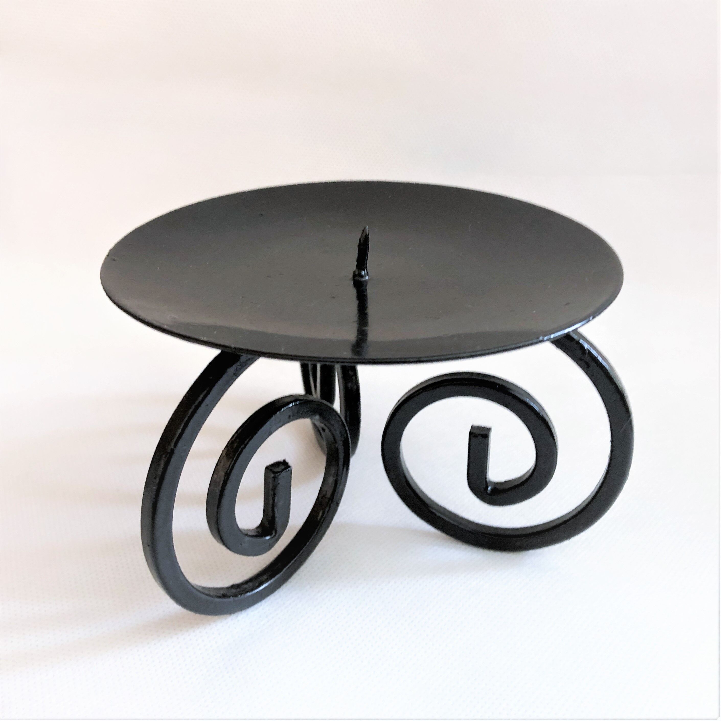 Black wrought iron picnic candle holder