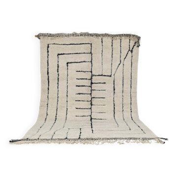 Large Beni Ouarain rug, 305 x 210 cm