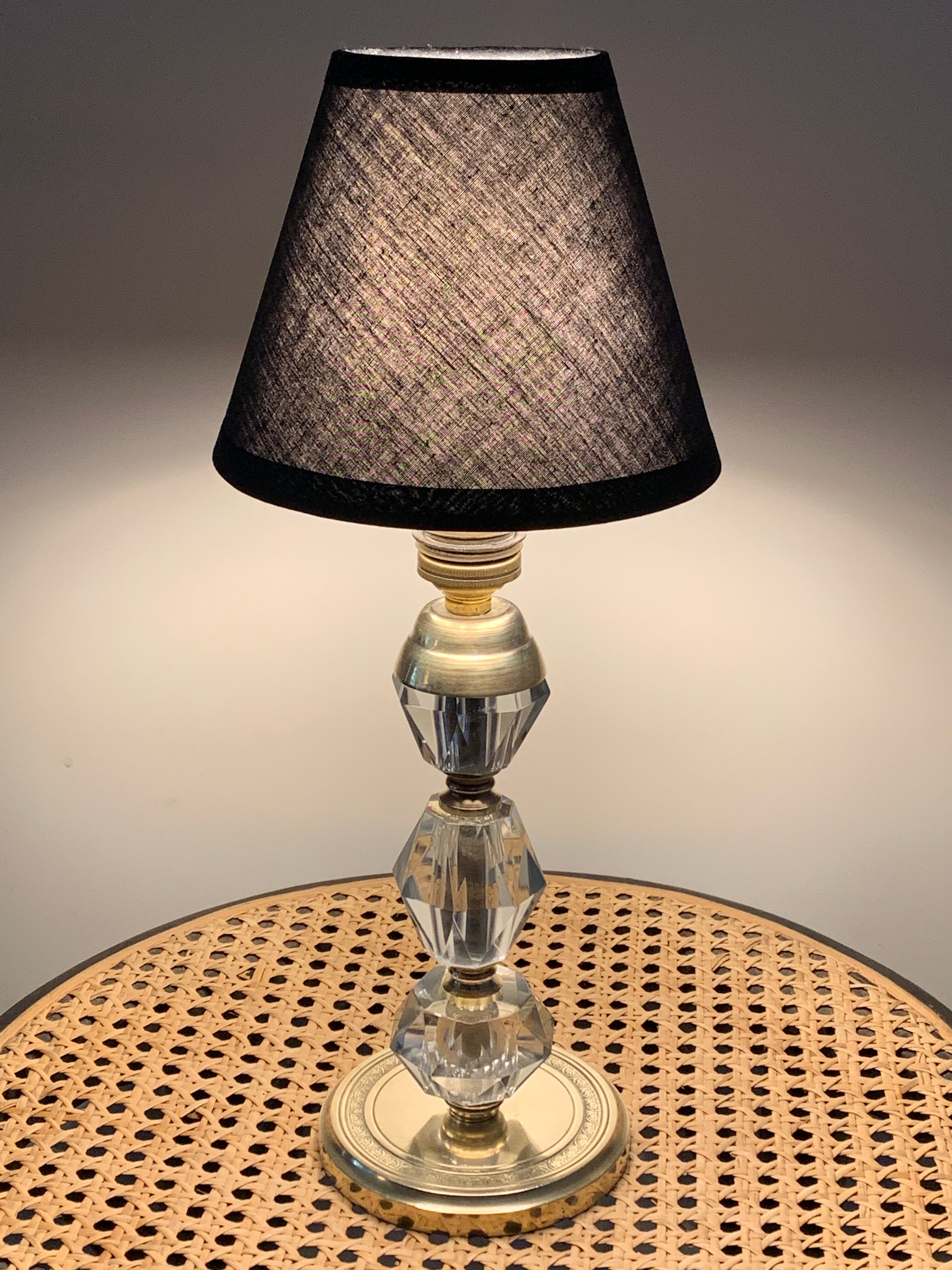 Pied de lampe en verre et métal doré