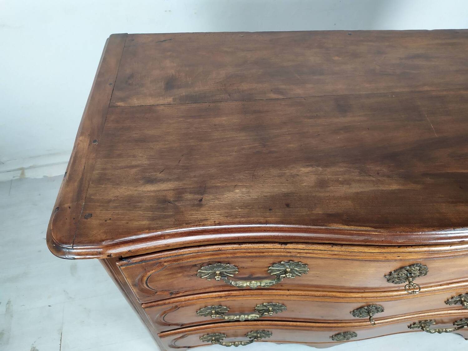 Commode lyonnaise noyer
