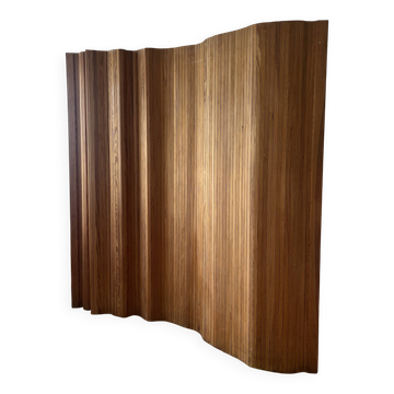 Wooden screen