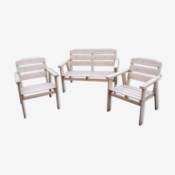 Salon de jardin suédois en bois : banc +2 fauteuils