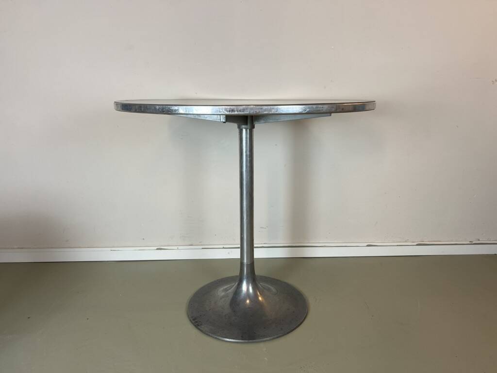 Vintage round tulip dining table in dark blue metal from the 1970s, 80cm.