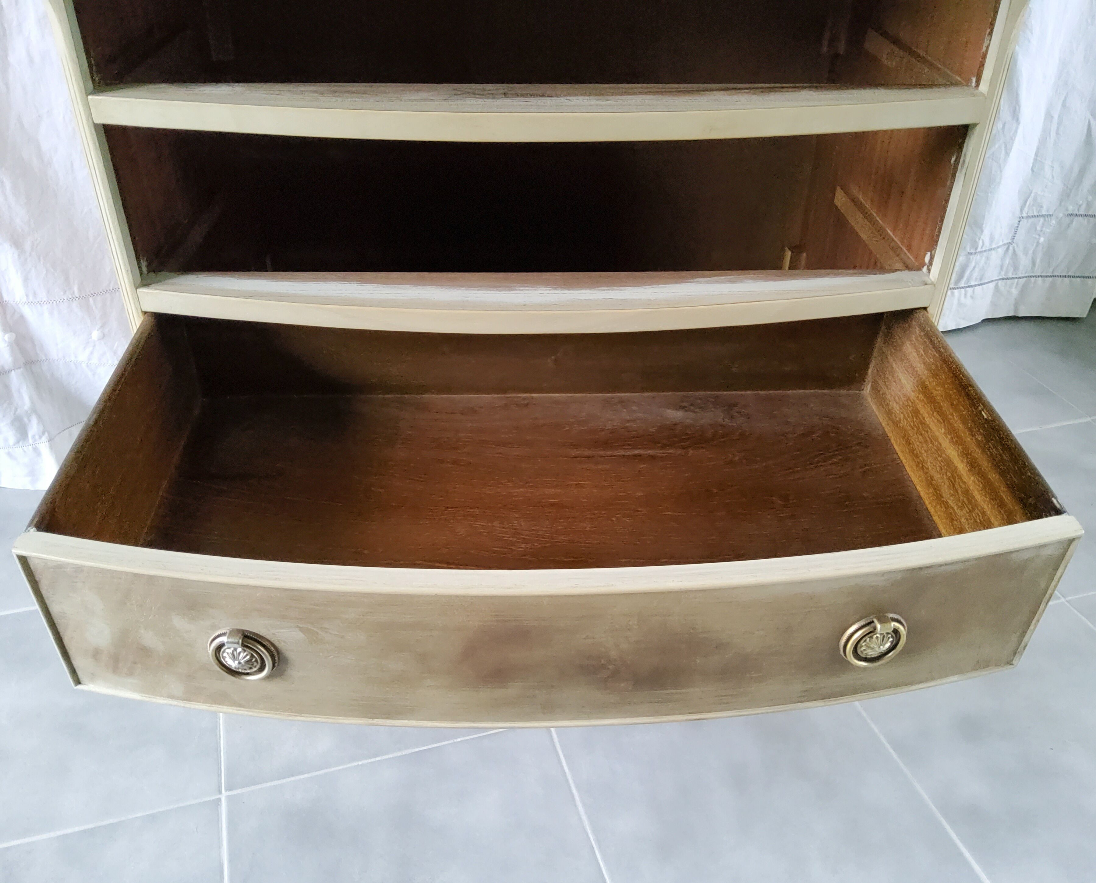 Patinated English chest of drawers