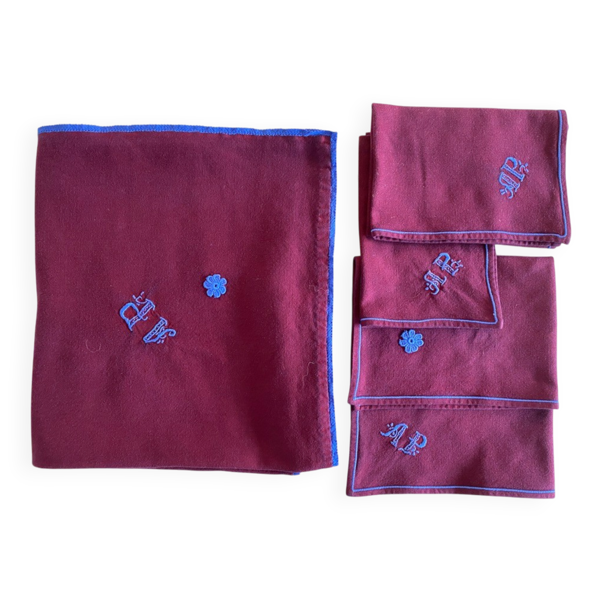 Nappe ancienne et ses 4  serviettes brodée AP - 132x150cm - coton
