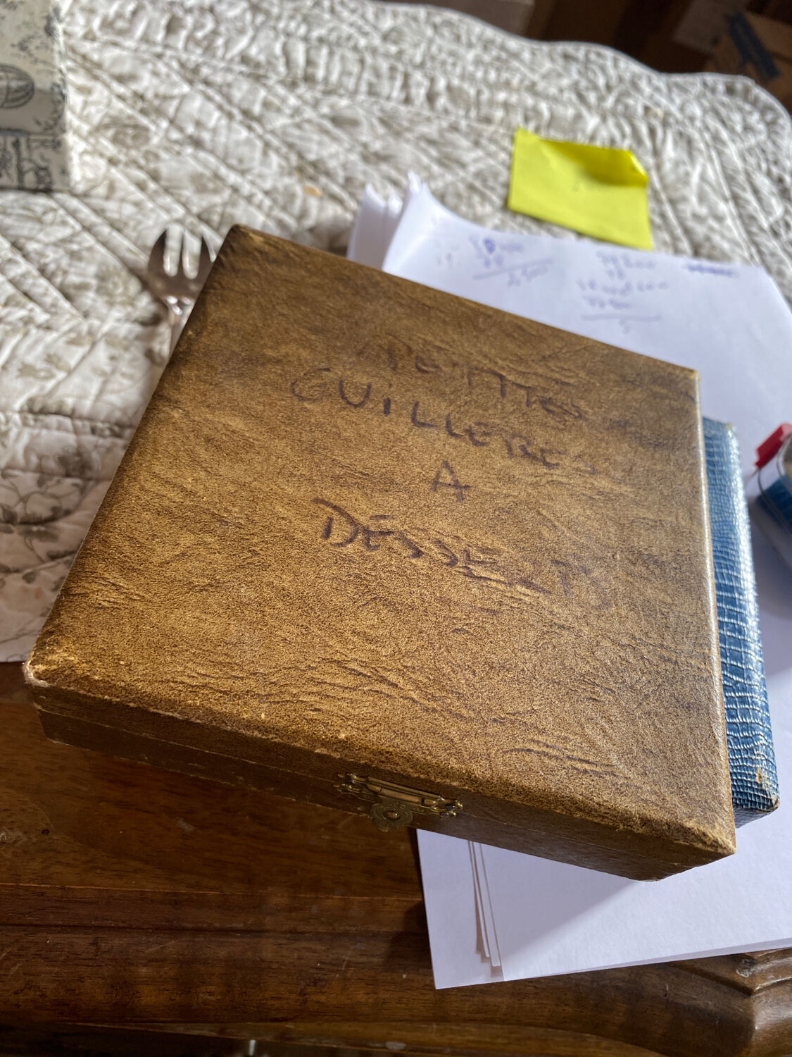 Coffret  de cuillère  à dessert  en métal argenté