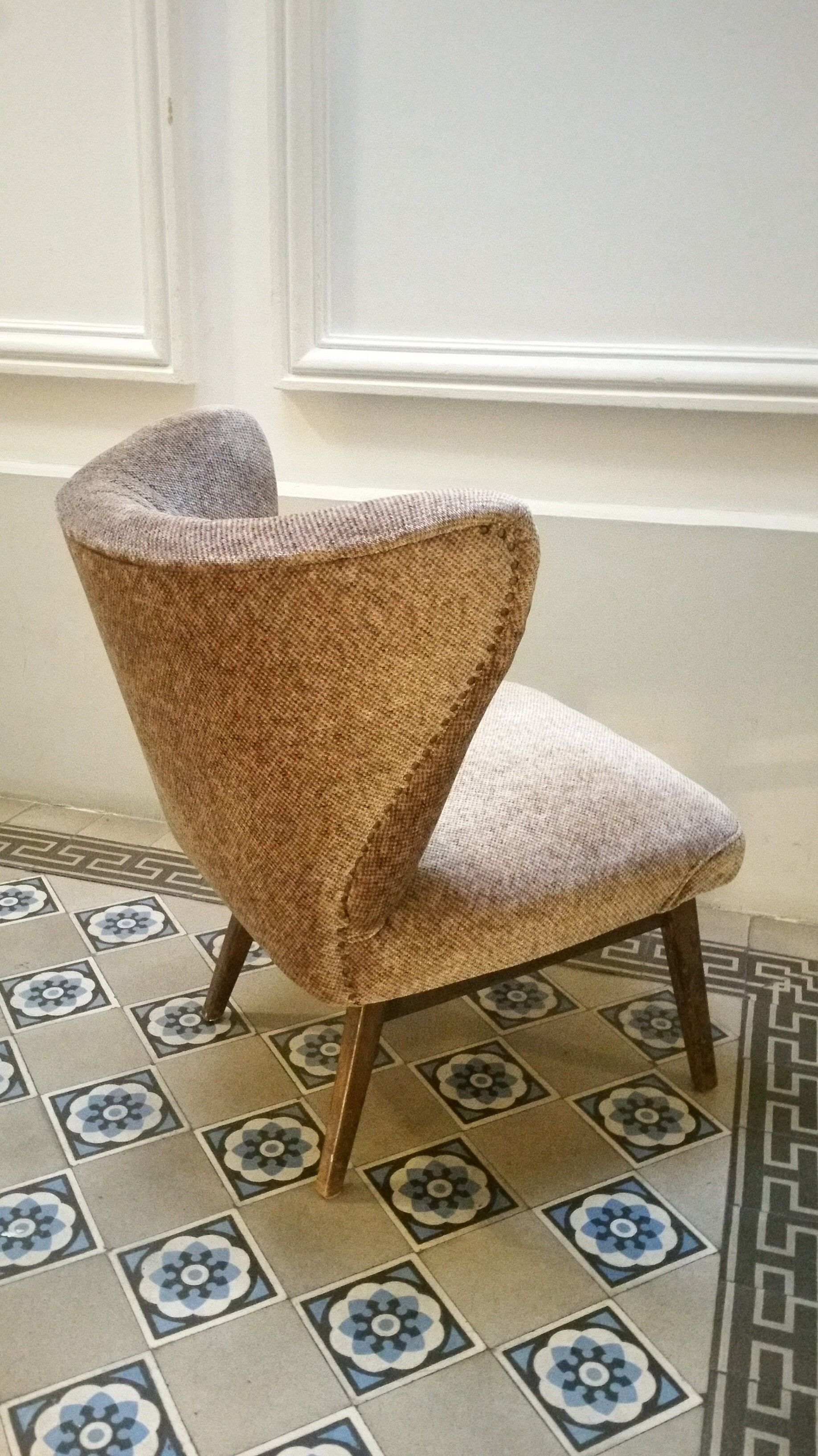 Chair Danish wingback Chair Scandinavian flesh small wing of Elias Svedberg