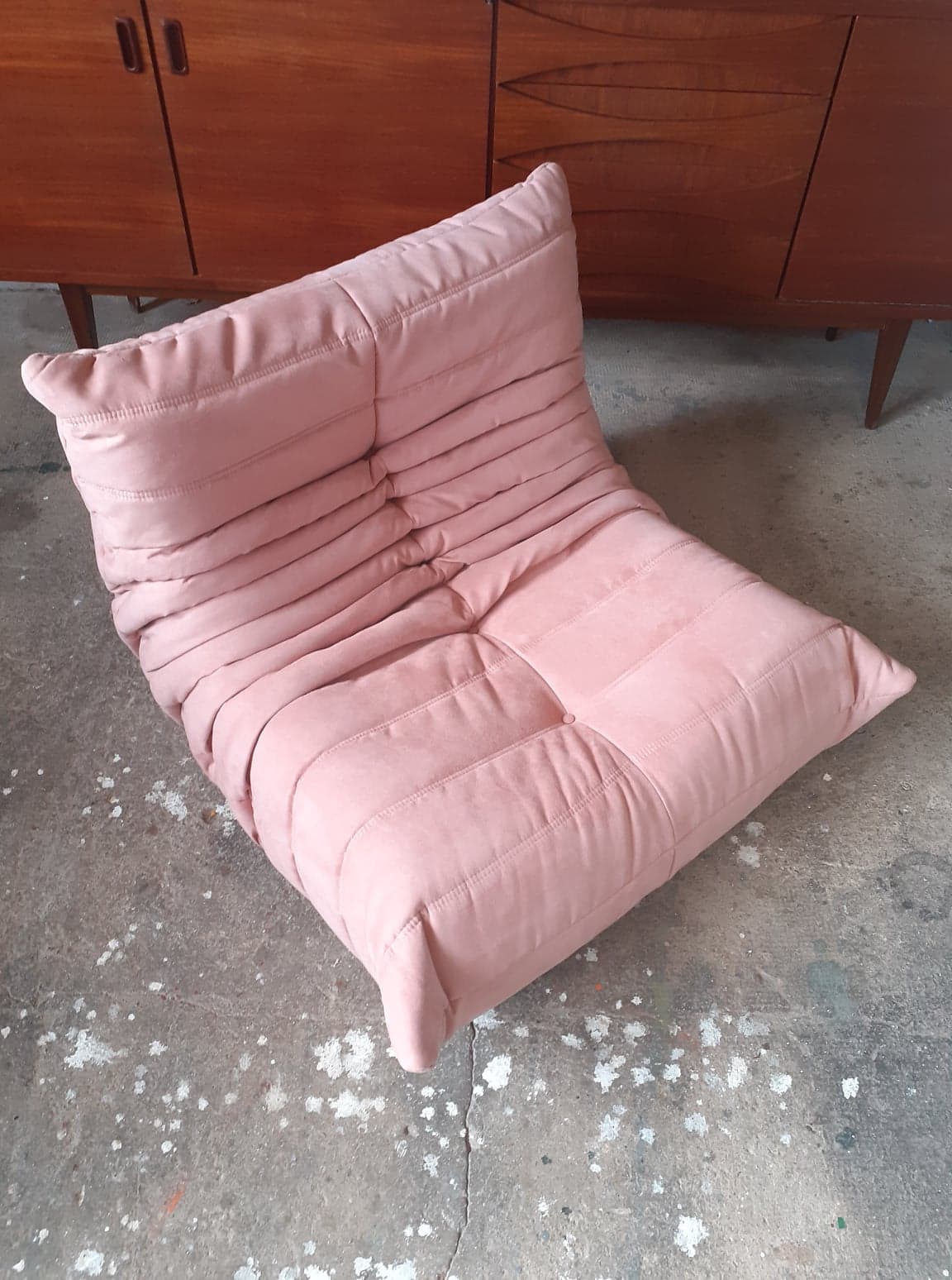 Fireside chair Togo rose by Michel Ducaroy for Ligne Roset