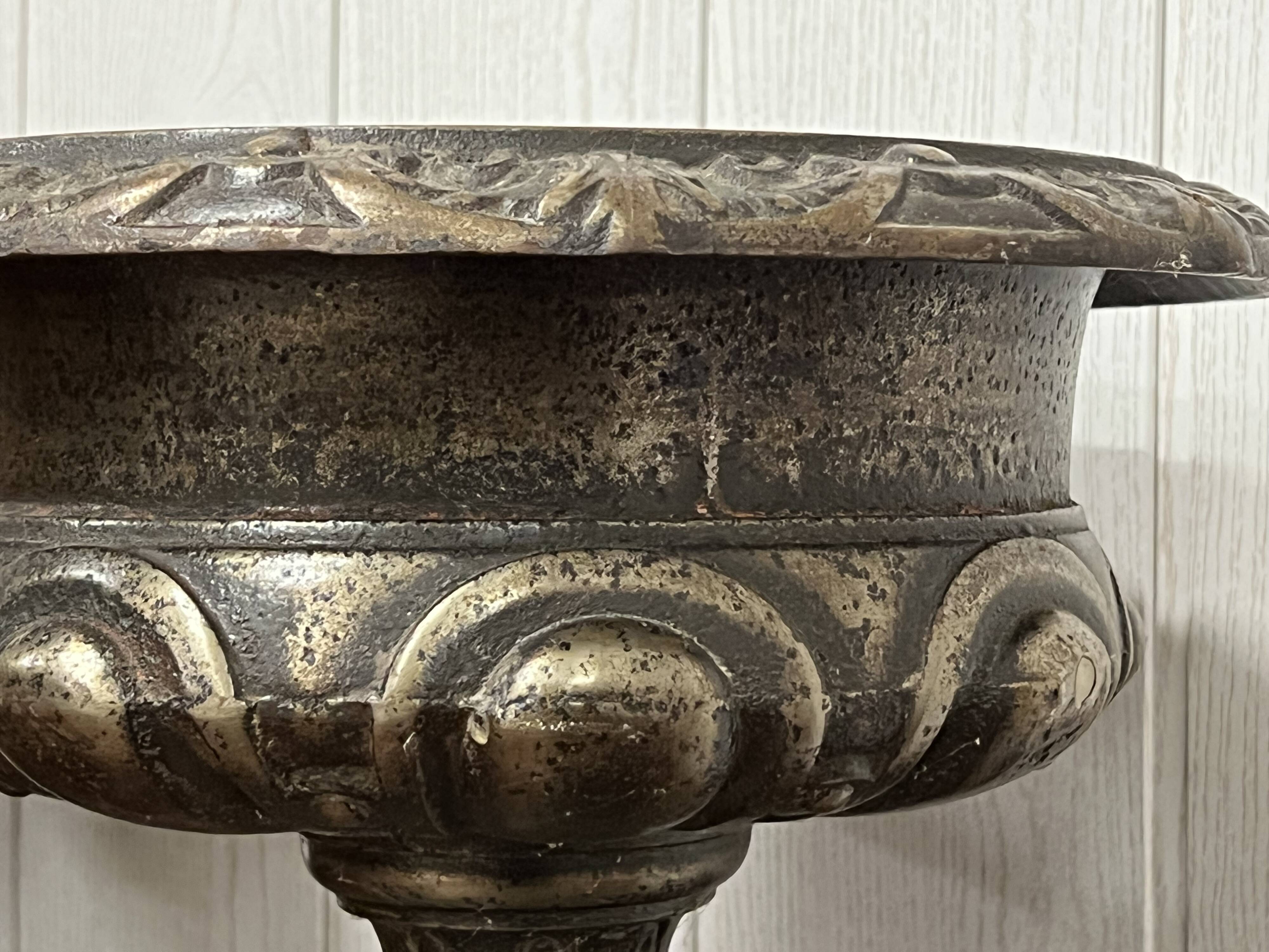 Pair of medicis vases/planters