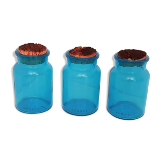 3 blue apothecary pots