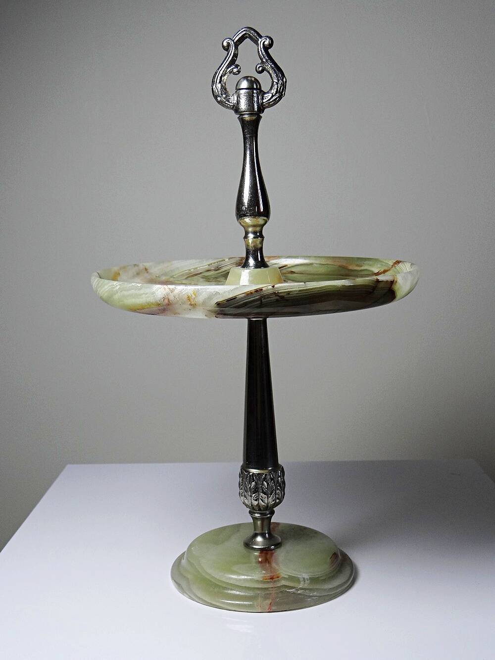 Rare display stand in green onyx and silver metal, Italy, vintage.