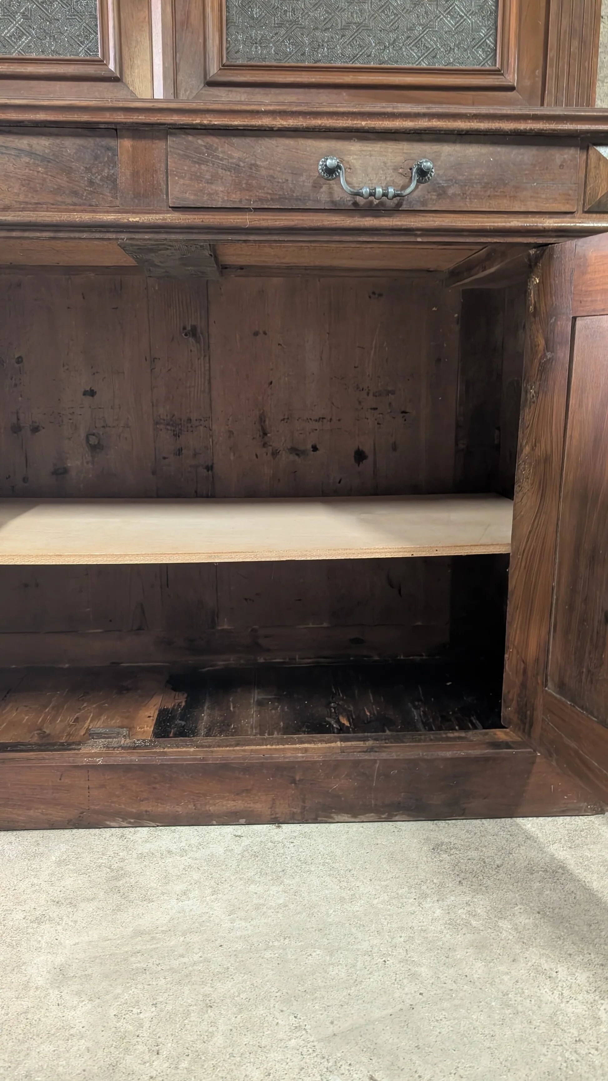Solid wood display cabinet