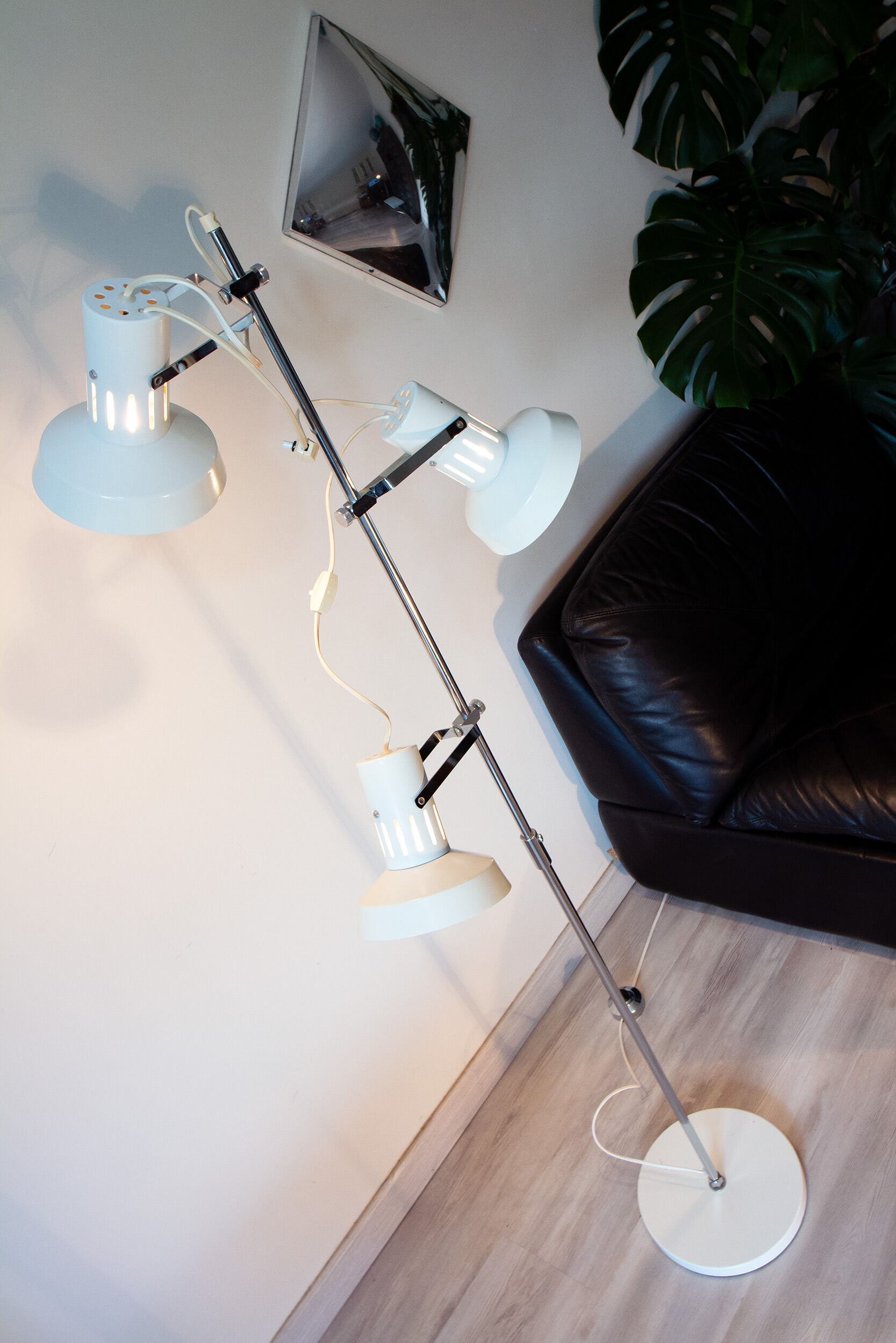 Floor lamp with 3 white adjustable spots, 1970-80