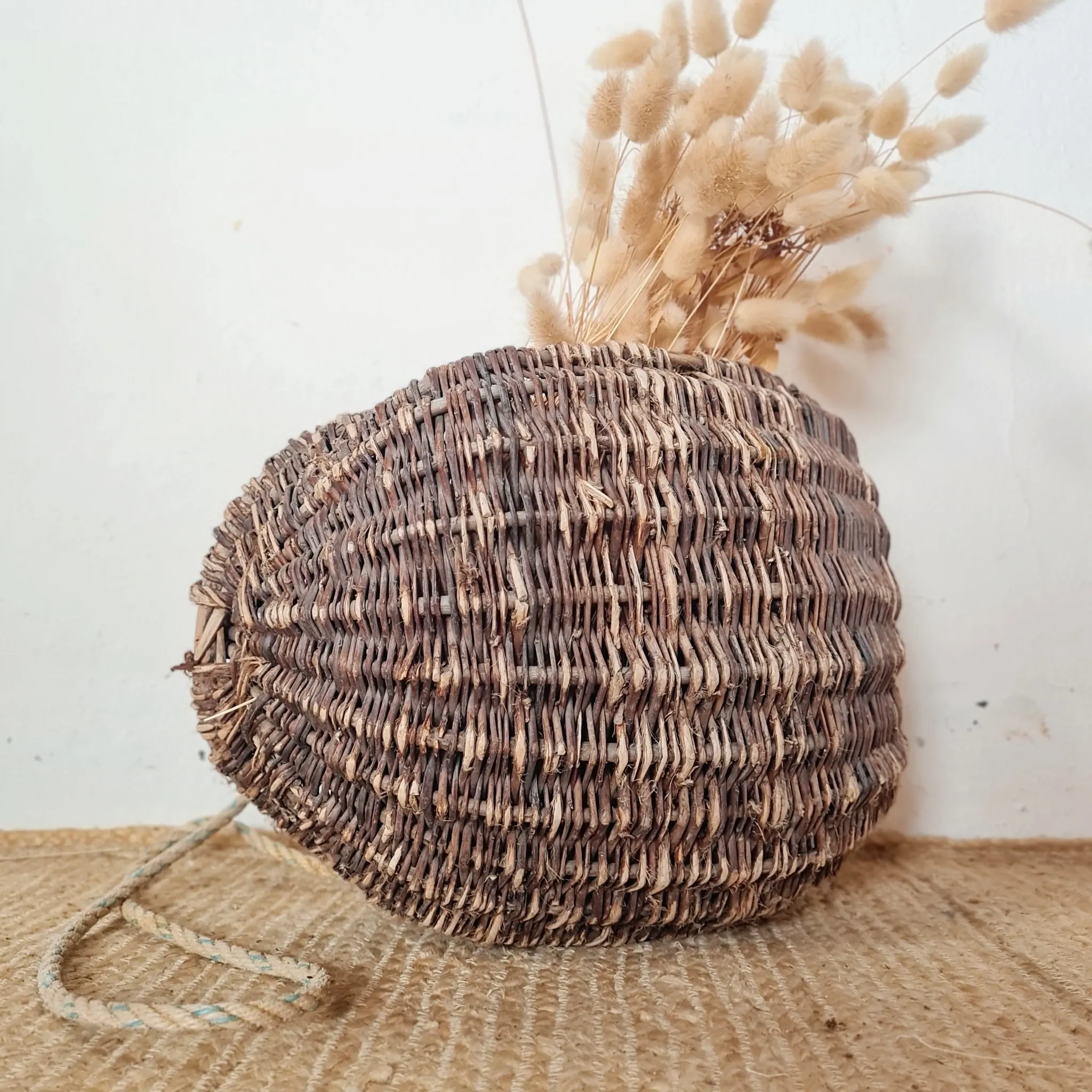 Vintage Fisherman’s Basket in Woven Willow & Rope
