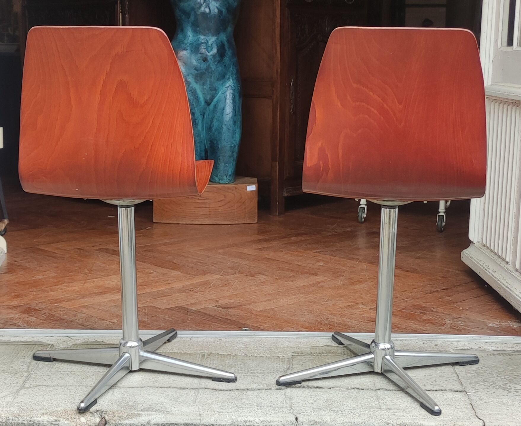Pair of Pagholz chairs/design 20th