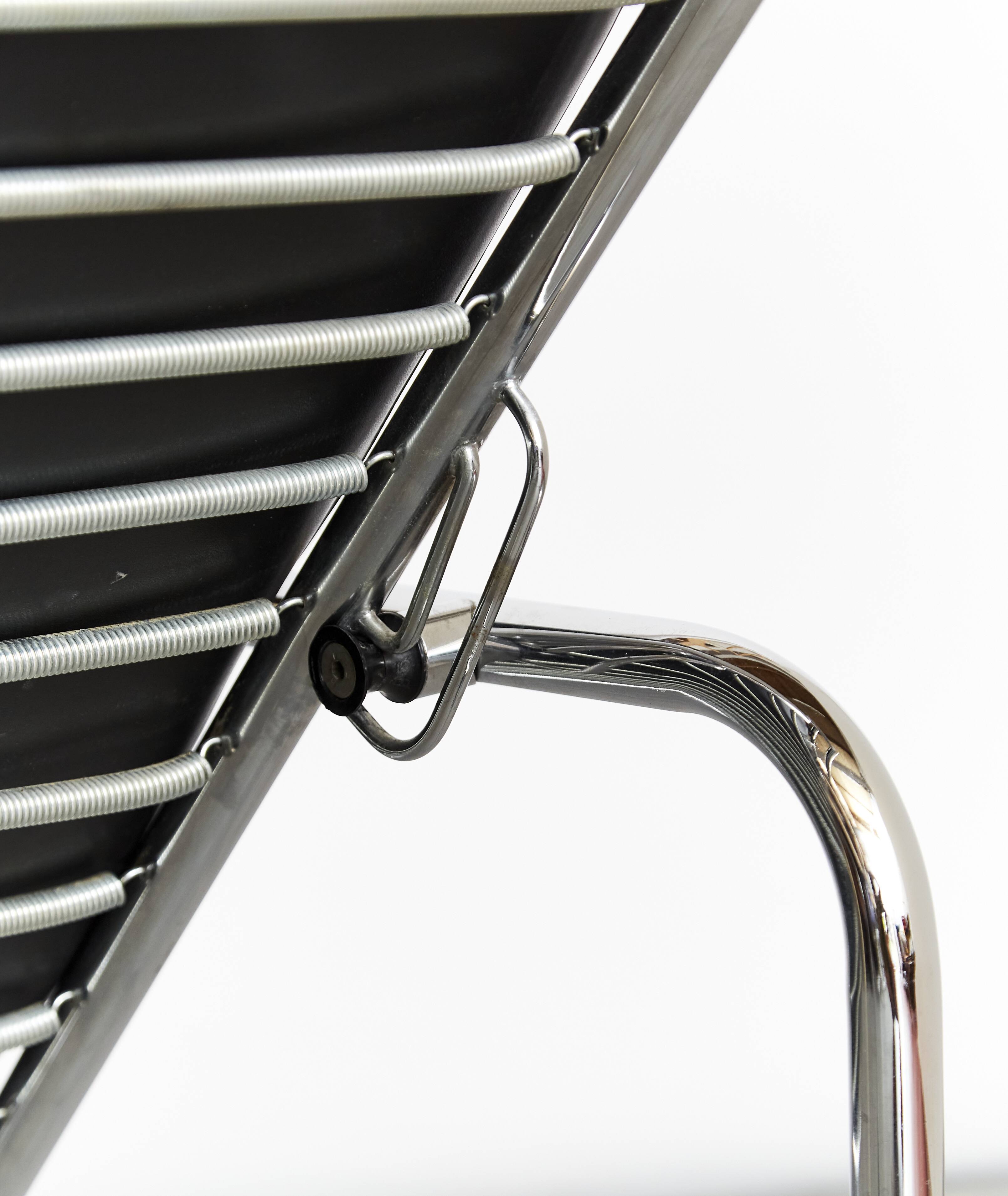 Chaise longue and ottoman Gabriele Mucchi "Genni" for Zanotta