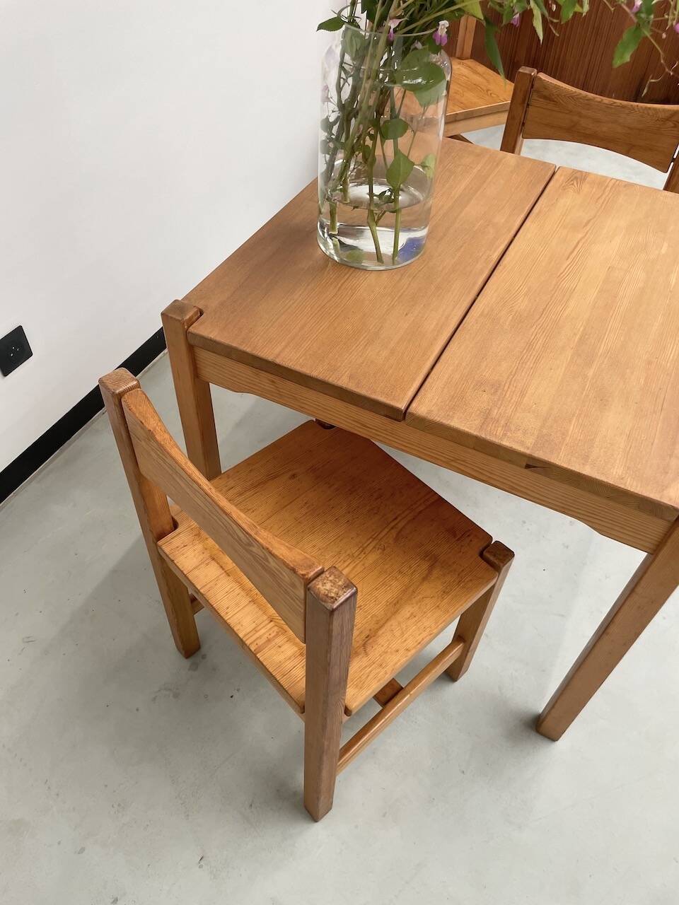 Table pin et chaises « hongisto » Ilmari Tapiovaara