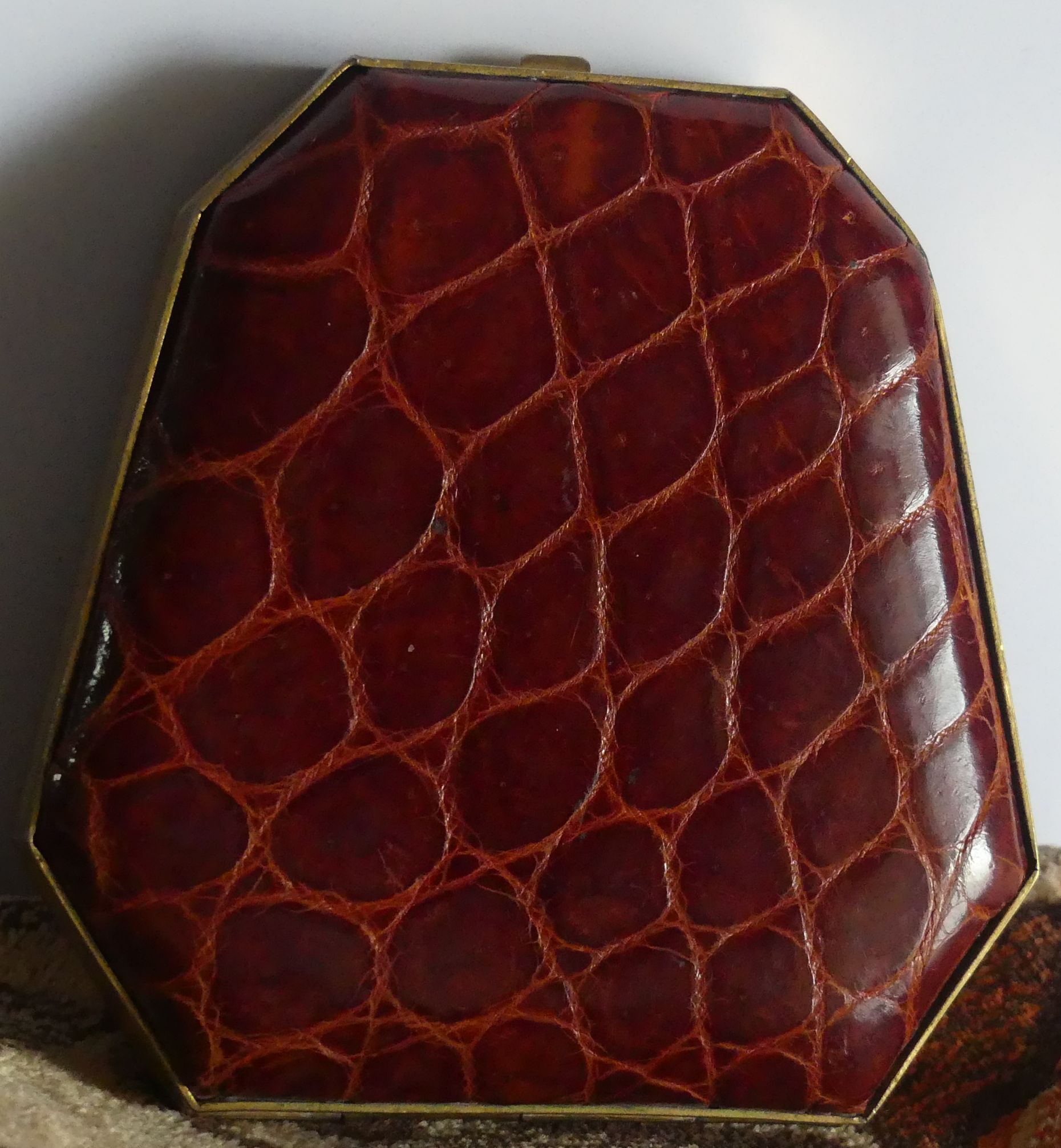 Caiman leather powder tray