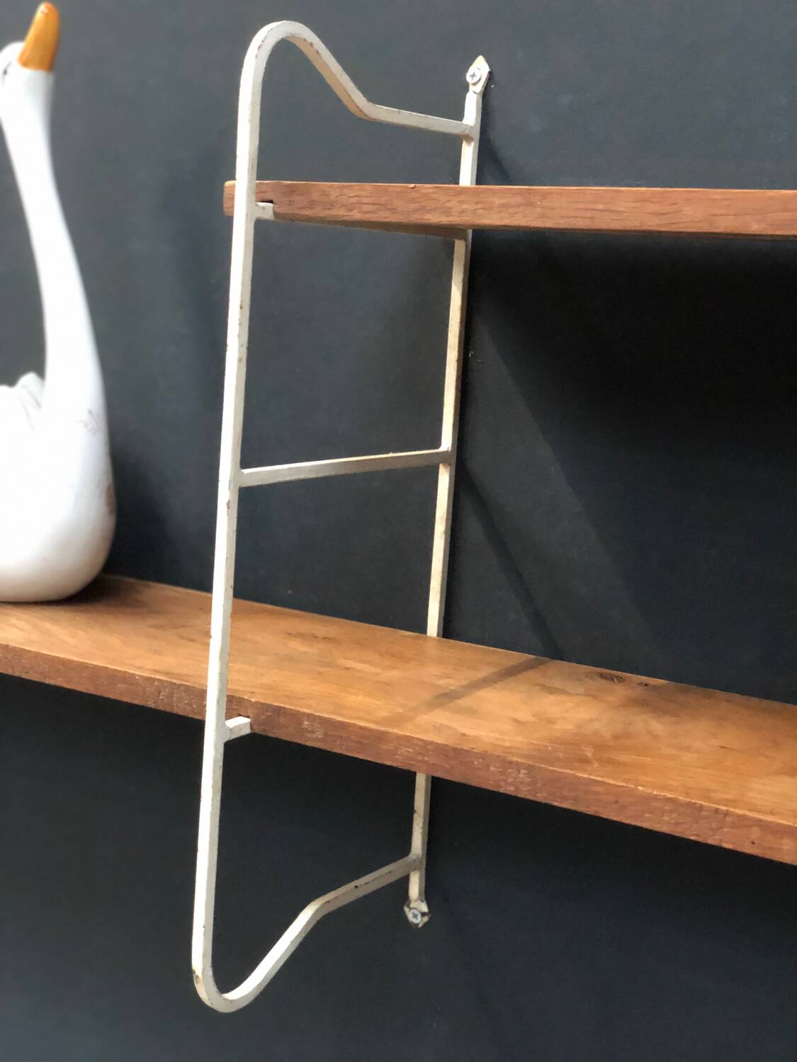 Tomado Scandinavian shelves