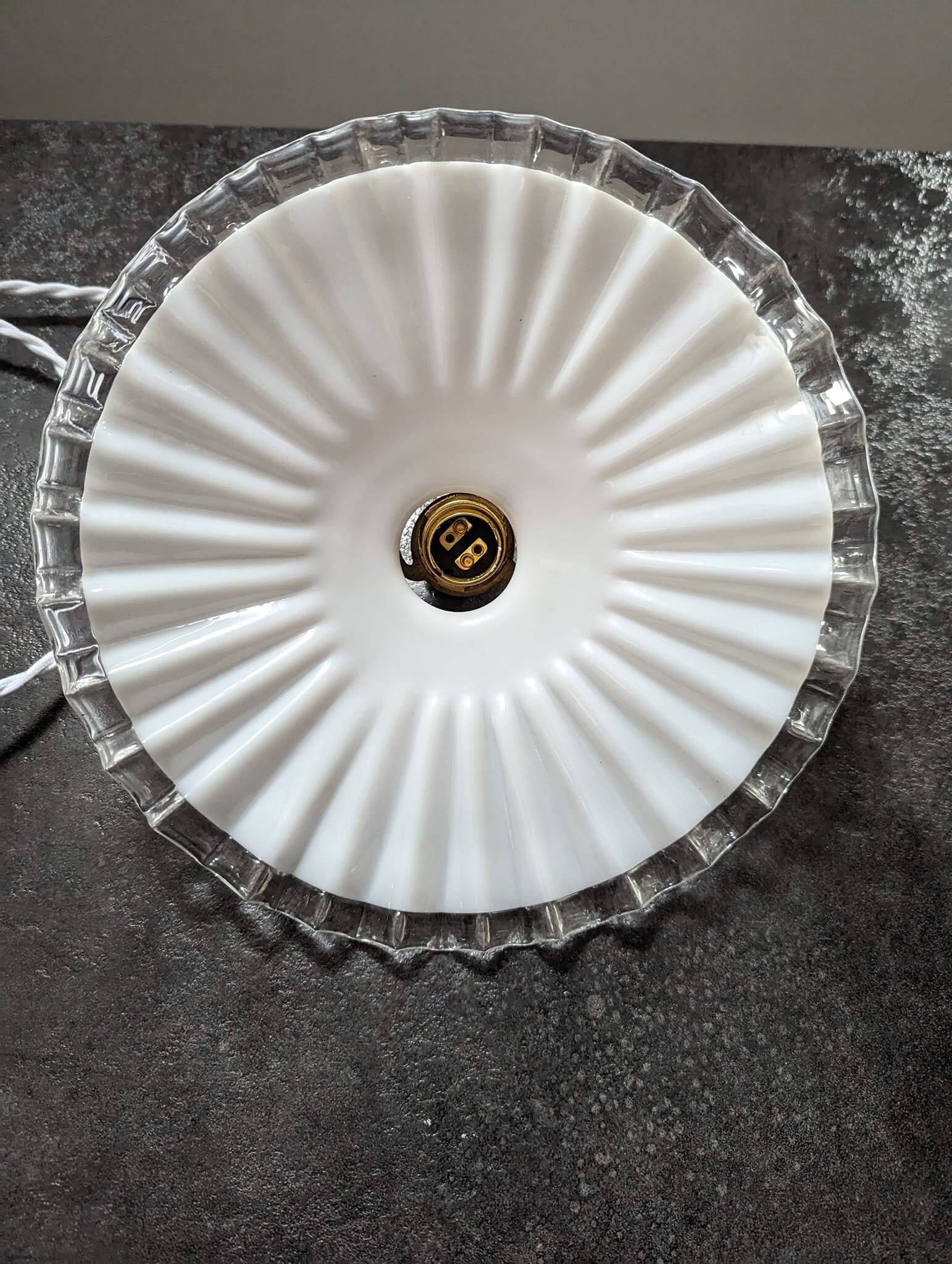 Old hanging lamp in white pleated opaline Art Deco 1930 Ø 25 cm