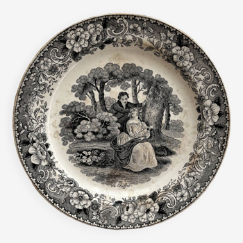 Assiette ancienne en faïence fine "Le chiffre" Montereau 19eme siècle