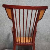 Fauteuil ancien au design inspiré des chaises Windsor