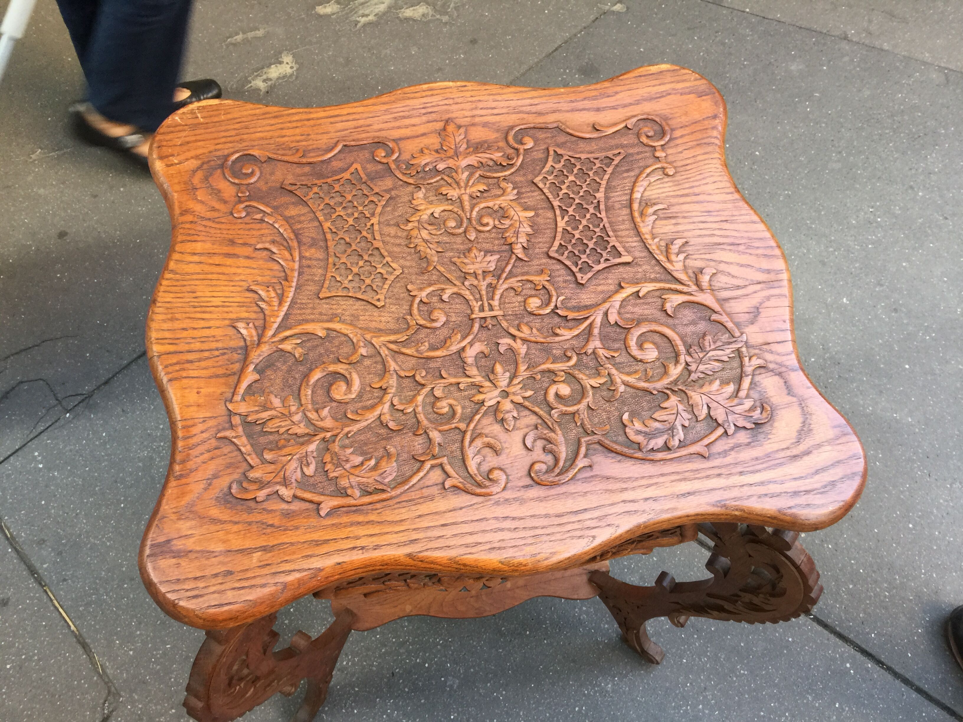 Exotic gueridon table