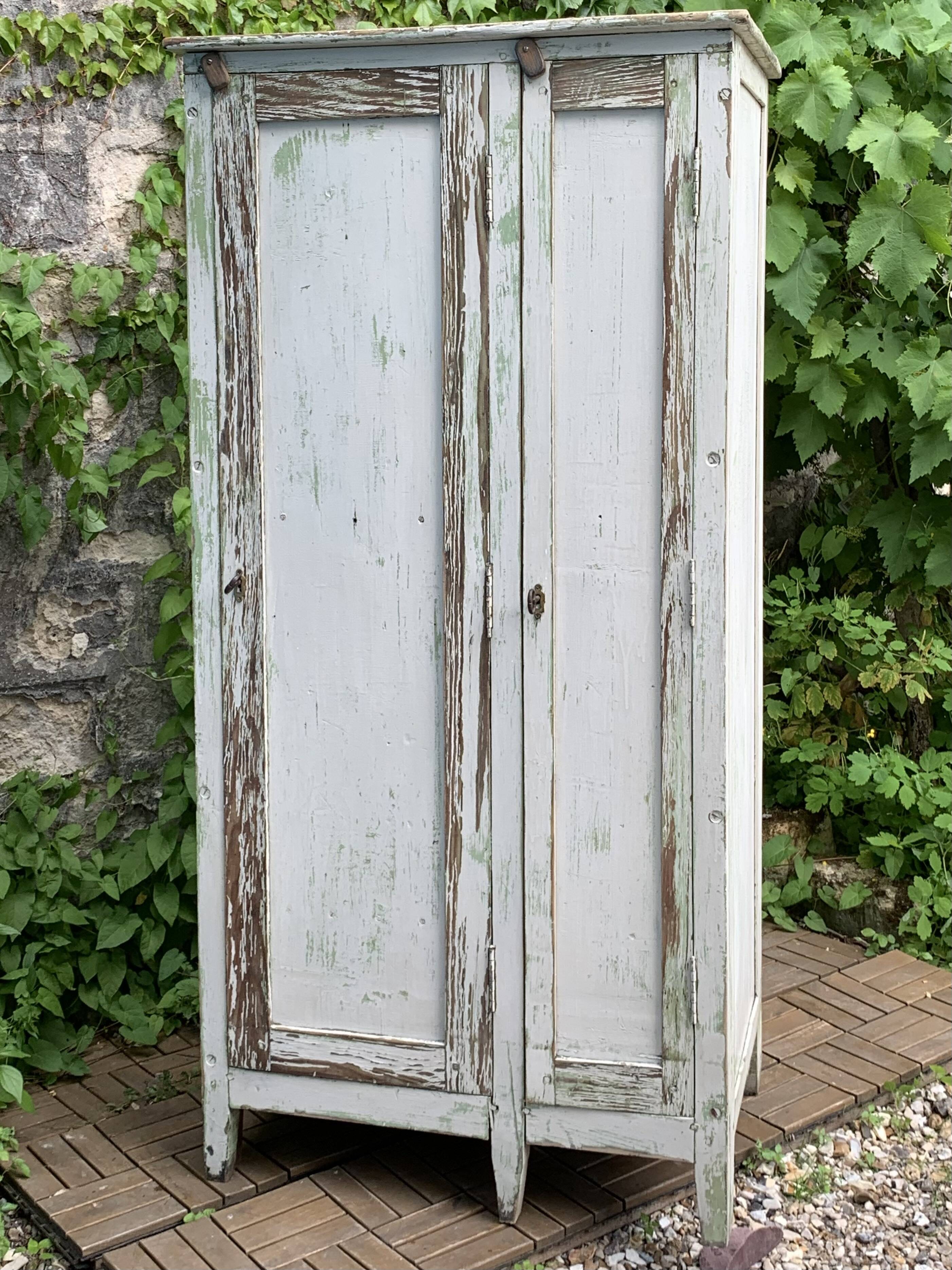 Parisian workshop cabinet 1940