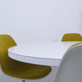 Dining set by Charles et Ray Eames for Herman Miller, 1970