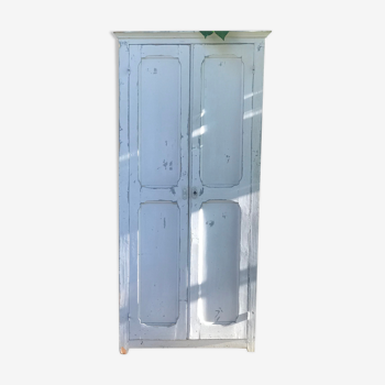 Armoire parisienne